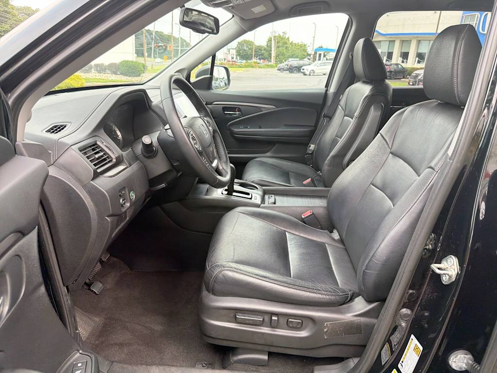 Thumbnail: 2016 Honda Pilot - 10