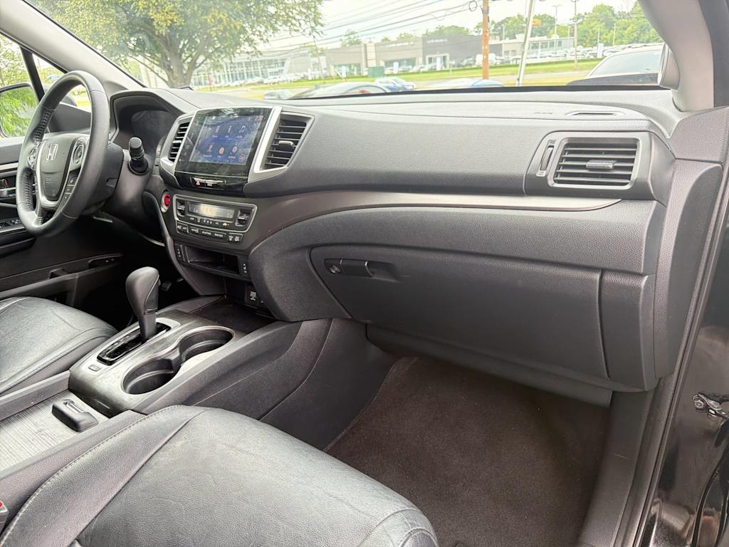 Thumbnail: 2016 Honda Pilot - 9