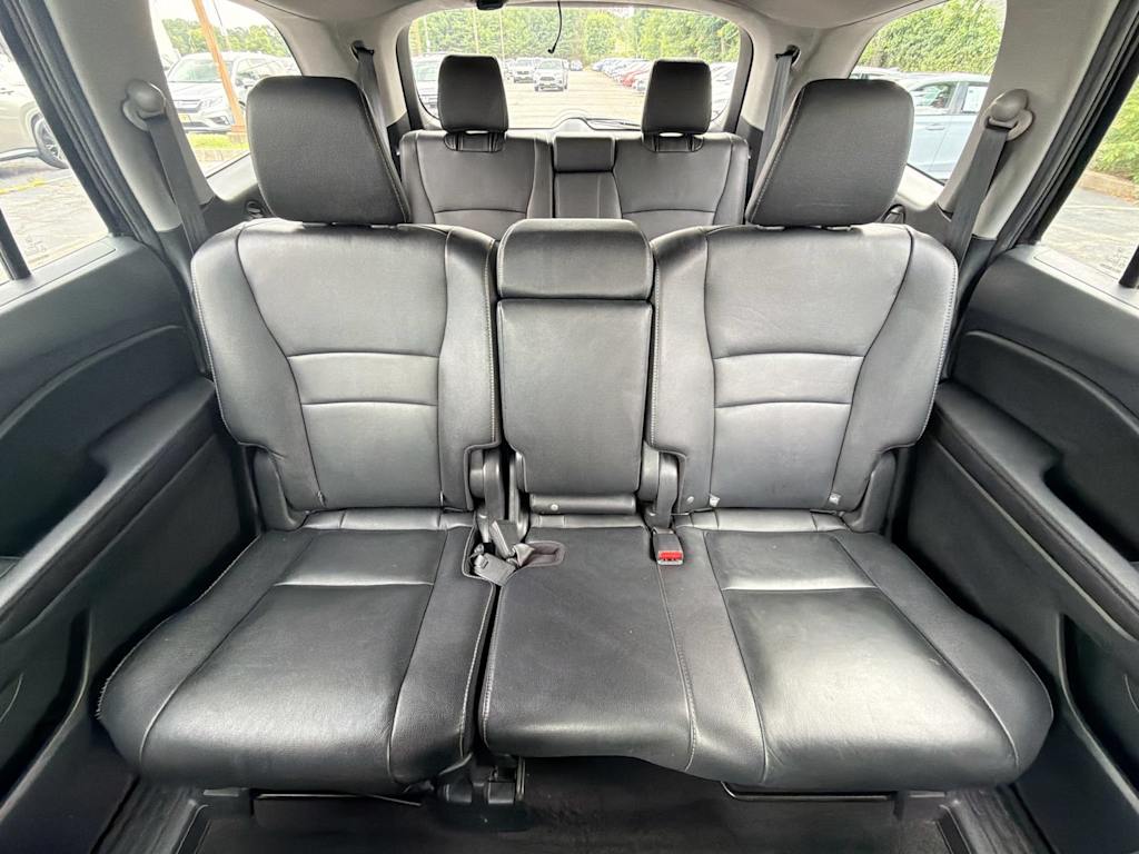 Thumbnail: 2016 Honda Pilot - 25