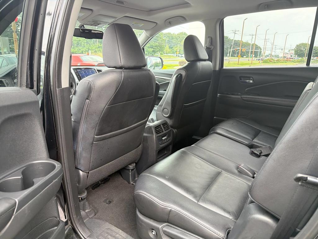 Thumbnail: 2016 Honda Pilot - 12