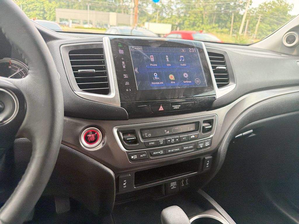 Thumbnail: 2016 Honda Pilot - 15
