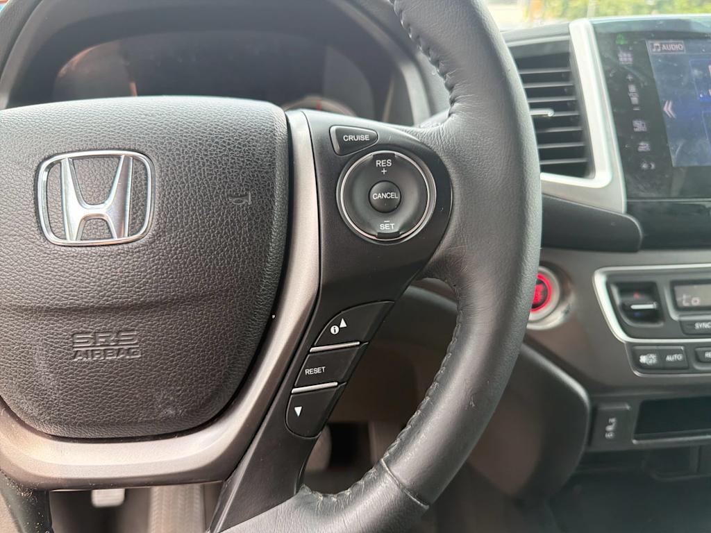 Thumbnail: 2016 Honda Pilot - 32