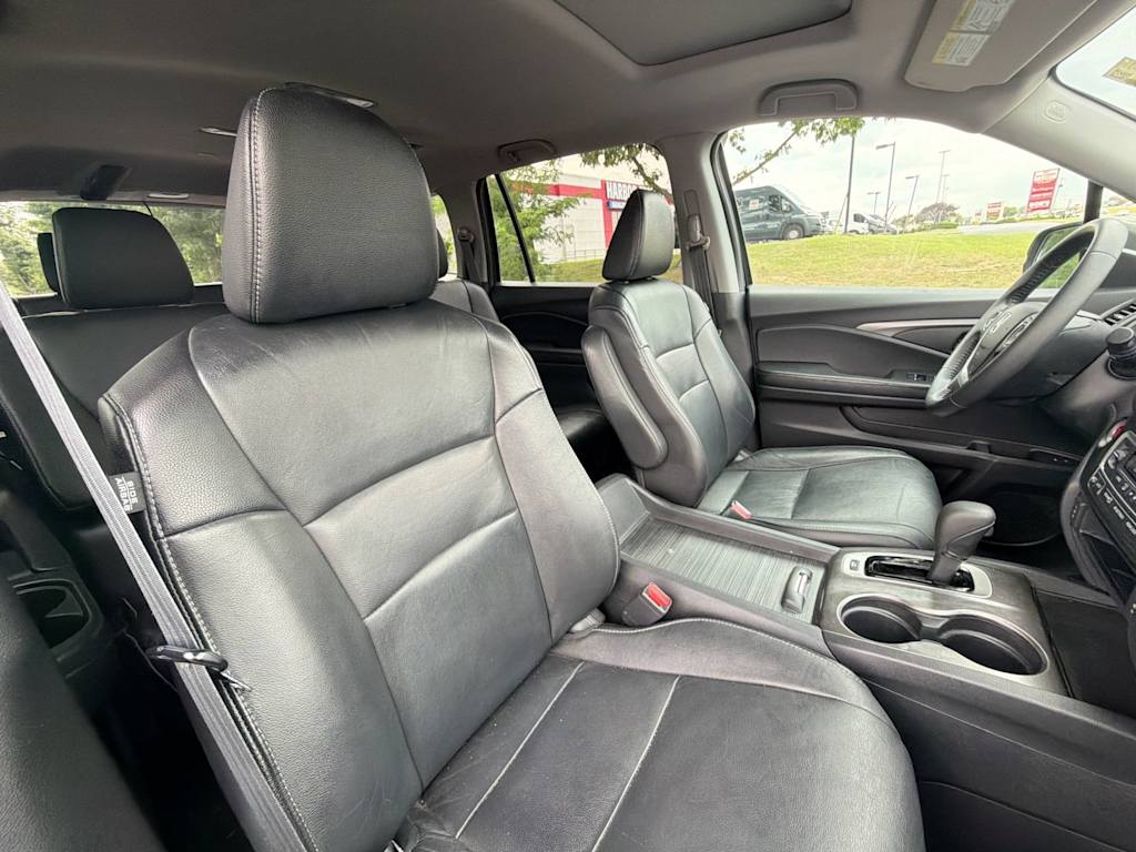 Thumbnail: 2016 Honda Pilot - 27