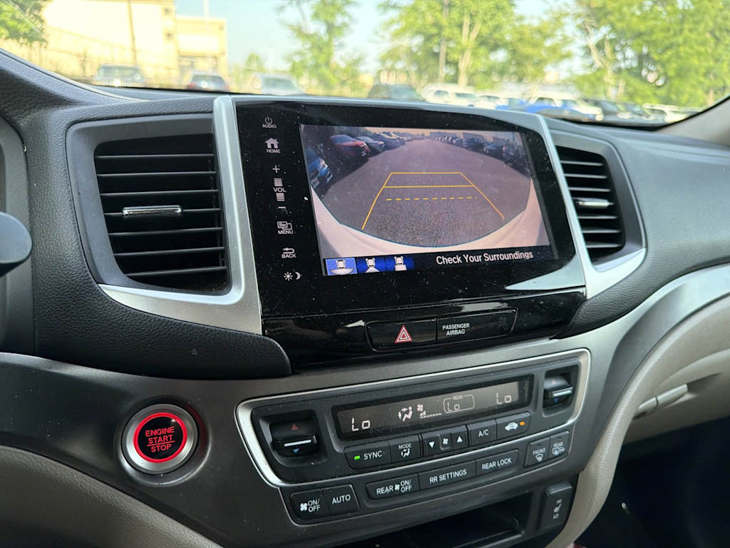 Thumbnail: 2018 Honda Pilot - 18