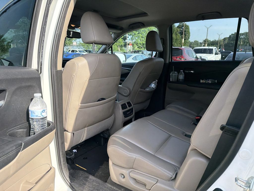Thumbnail: 2018 Honda Pilot - 10