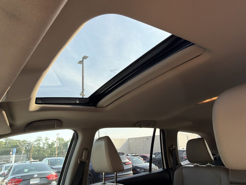 Thumbnail: 2018 Honda Pilot - 22
