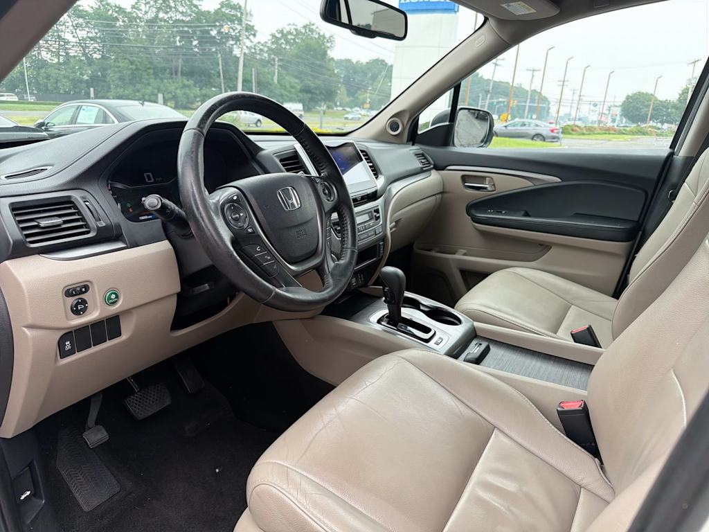 Thumbnail: 2018 Honda Pilot - 2