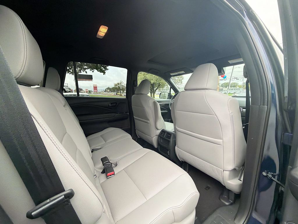 Thumbnail: 2023 Honda Passport - 25