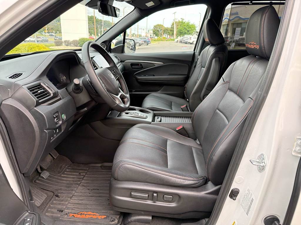 Thumbnail: 2023 Honda Passport - 10