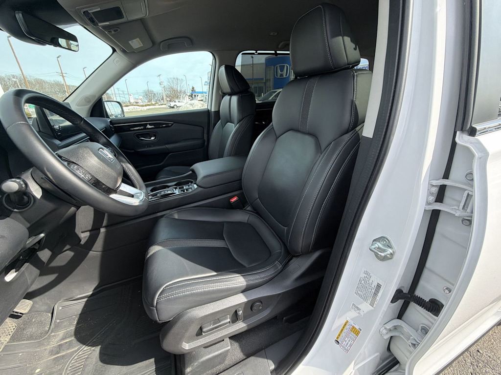 Thumbnail: 2023 Honda Pilot - 28