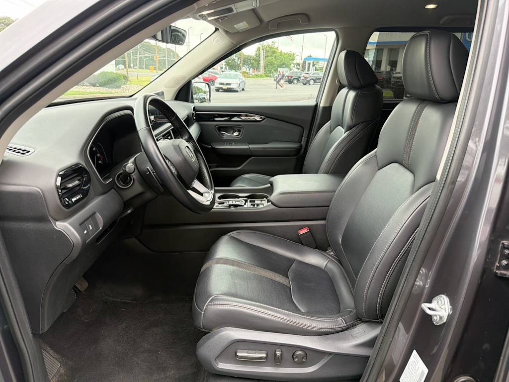 Thumbnail: 2023 Honda Pilot - 9