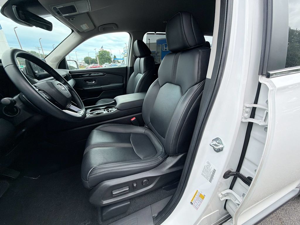 Thumbnail: 2023 Honda Pilot - 27