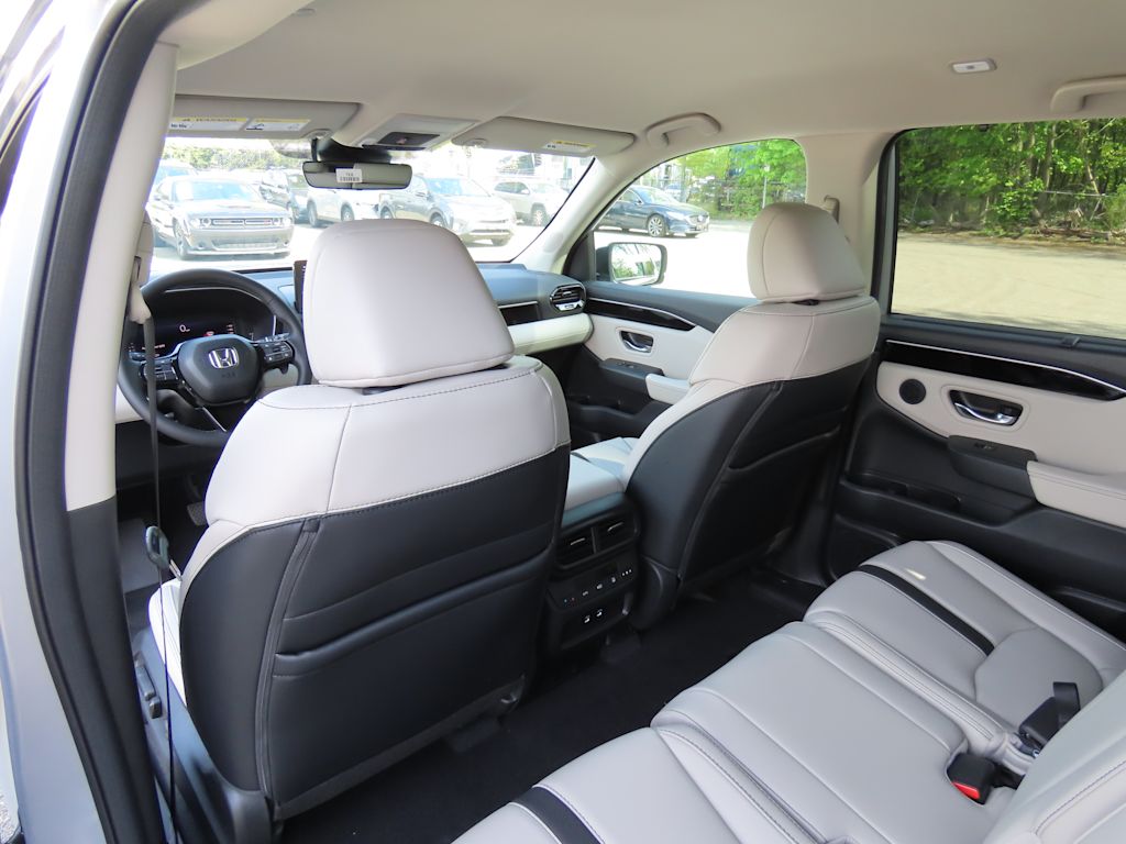 Thumbnail: 2026 Honda Pilot - 20