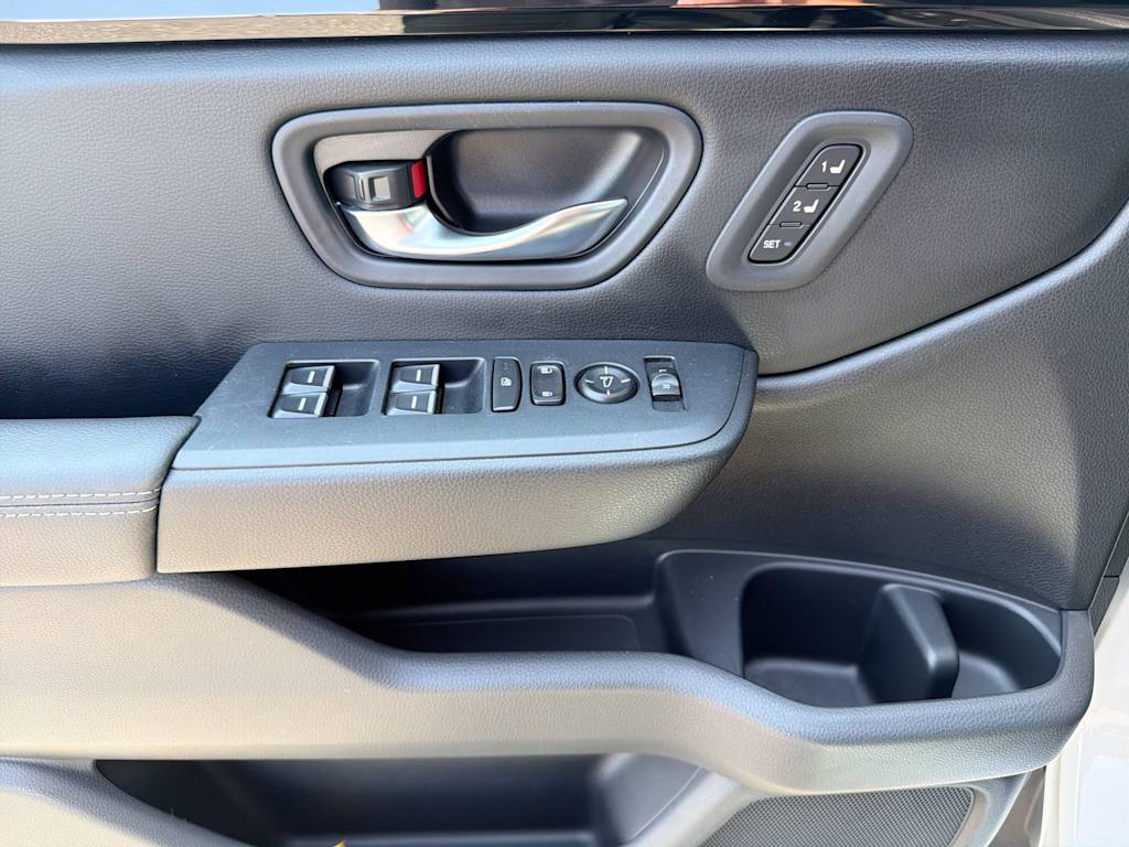 Thumbnail: 2023 Honda Pilot - 28