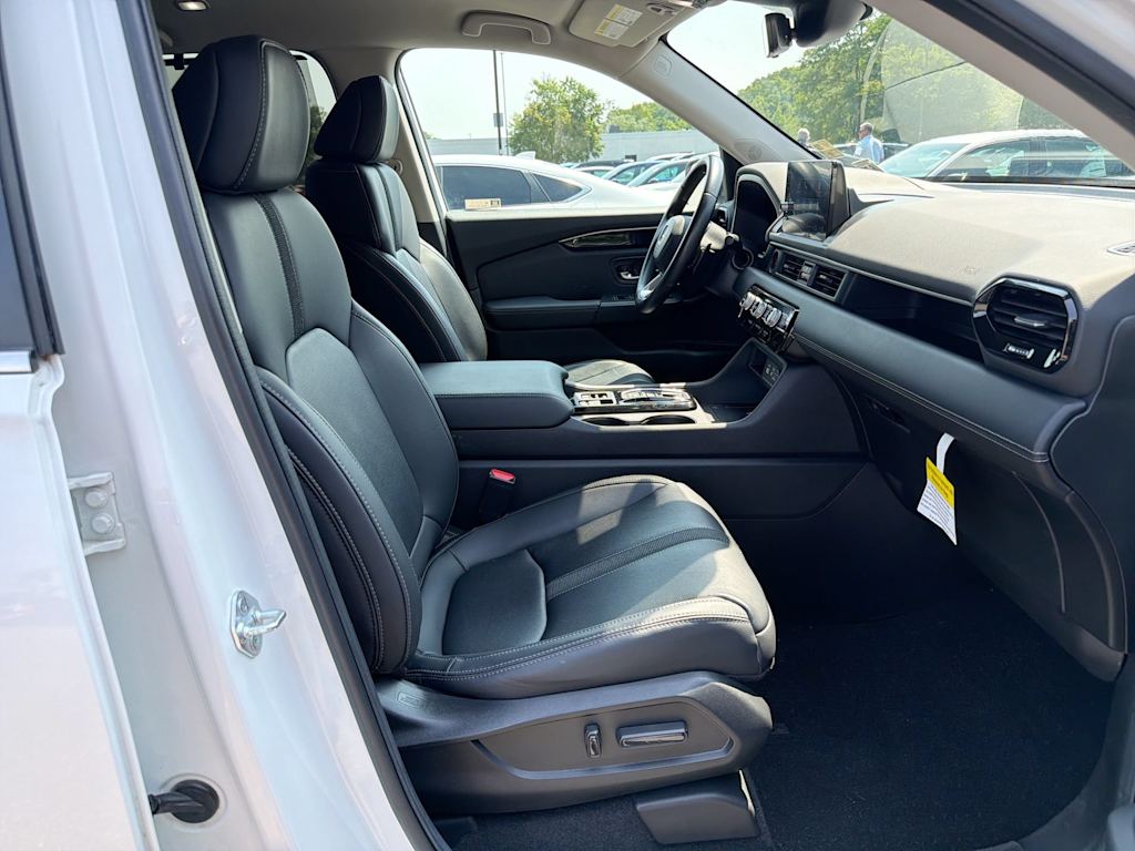 Thumbnail: 2023 Honda Pilot - 10