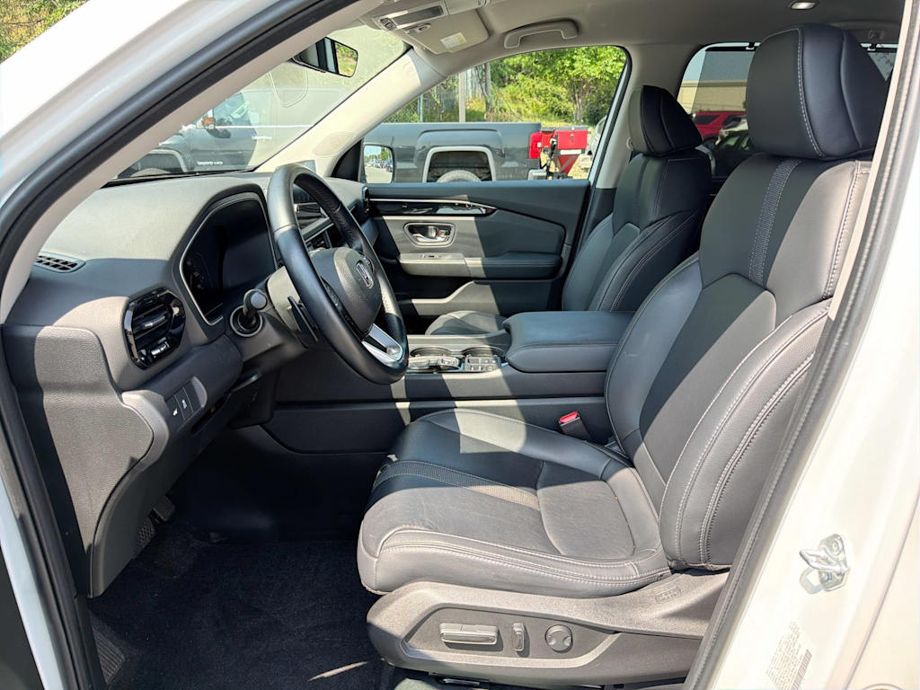 Thumbnail: 2023 Honda Pilot - 9