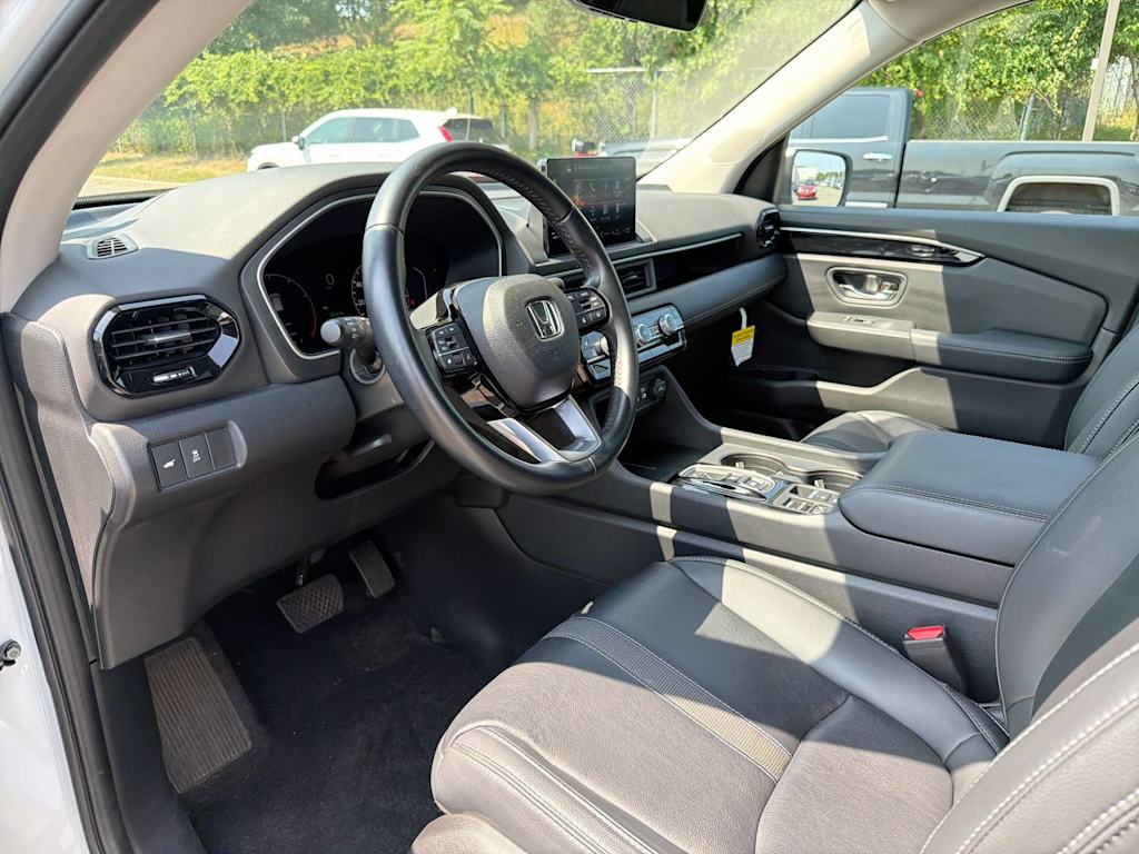Thumbnail: 2023 Honda Pilot - 2