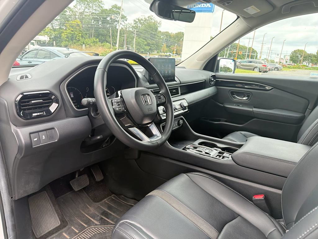 Thumbnail: 2023 Honda Pilot - 2