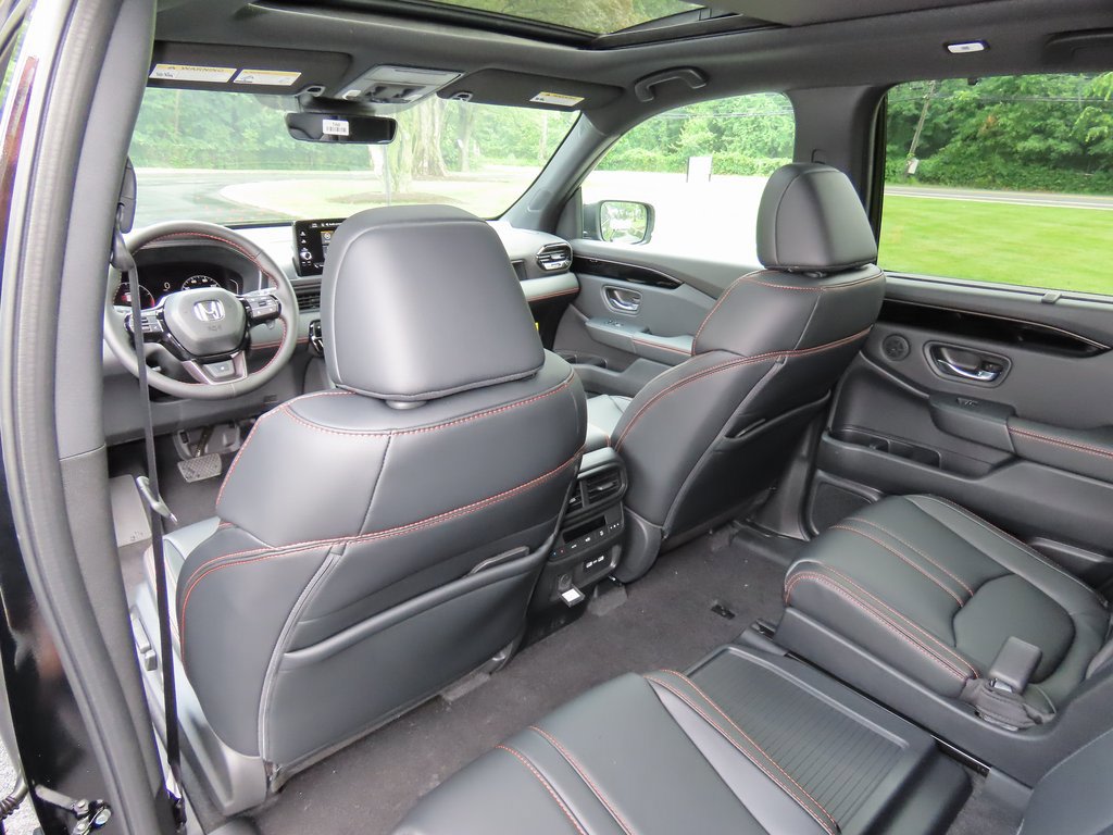 Thumbnail: 2025 Honda Pilot - 19