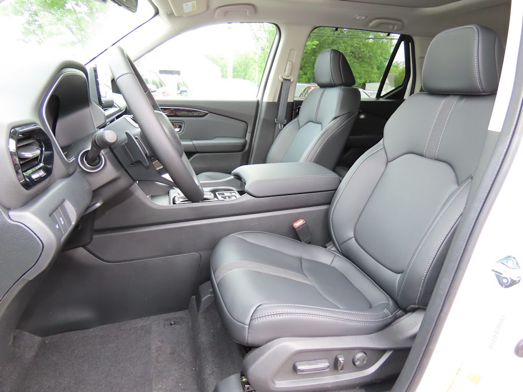 Thumbnail: 2025 Honda Pilot - 11