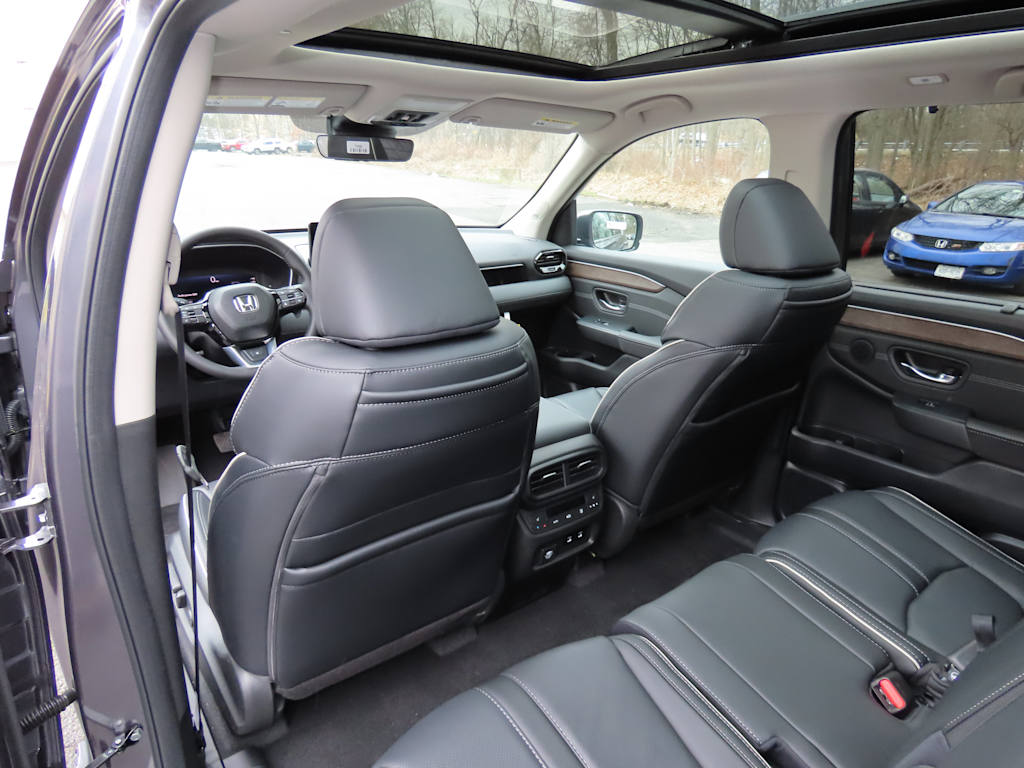 Thumbnail: 2026 Honda Pilot - 22