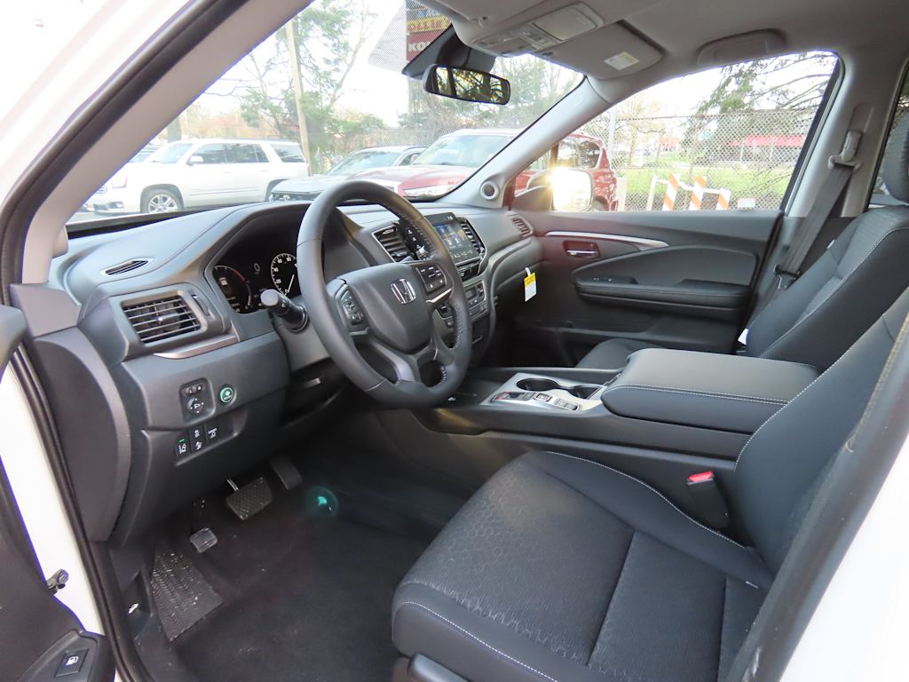 2025 Honda Ridgeline Sport 11