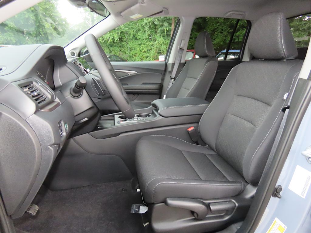 2025 Honda Ridgeline Sport 11