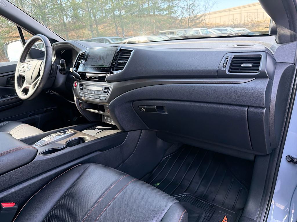 Thumbnail: 2025 Honda Ridgeline - 9