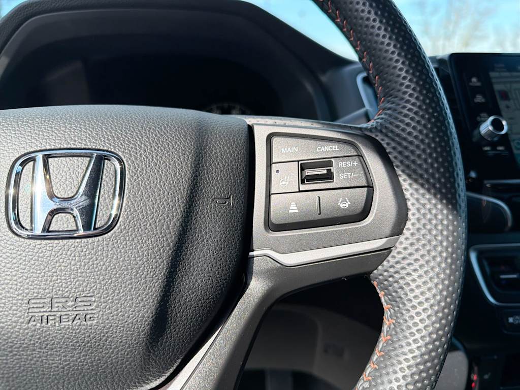 Thumbnail: 2025 Honda Ridgeline - 32