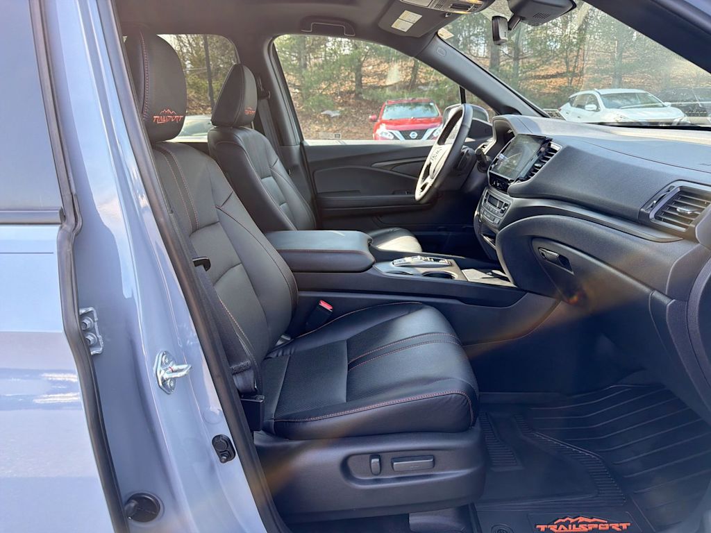 Thumbnail: 2025 Honda Ridgeline - 11