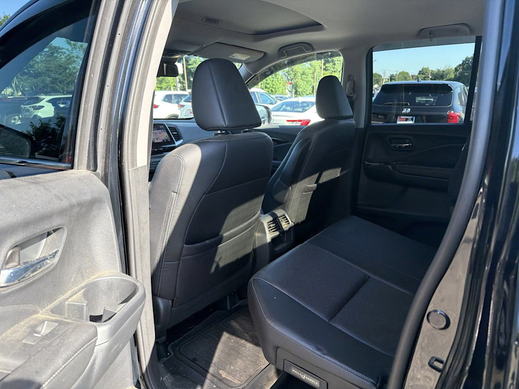 Thumbnail: 2017 Honda Ridgeline - 10