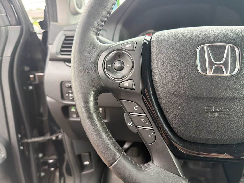 Thumbnail: 2017 Honda Ridgeline - 31