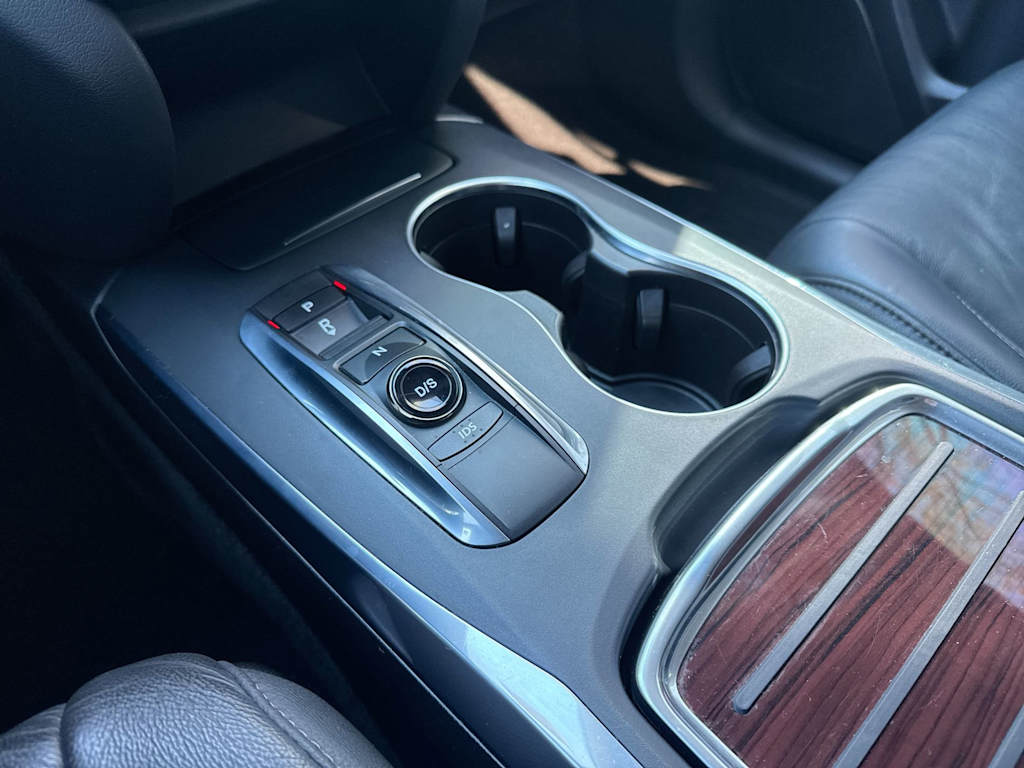 Thumbnail: 2016 Acura MDX - 16