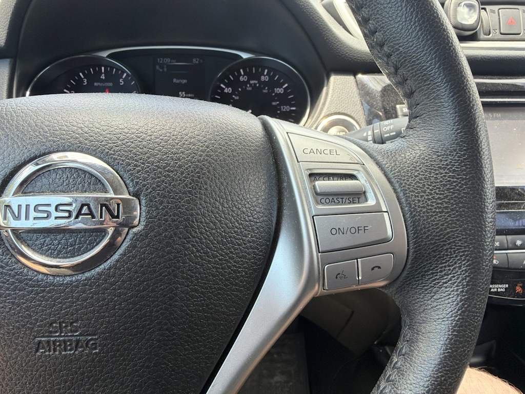 Thumbnail: 2016 Nissan Rogue - 23
