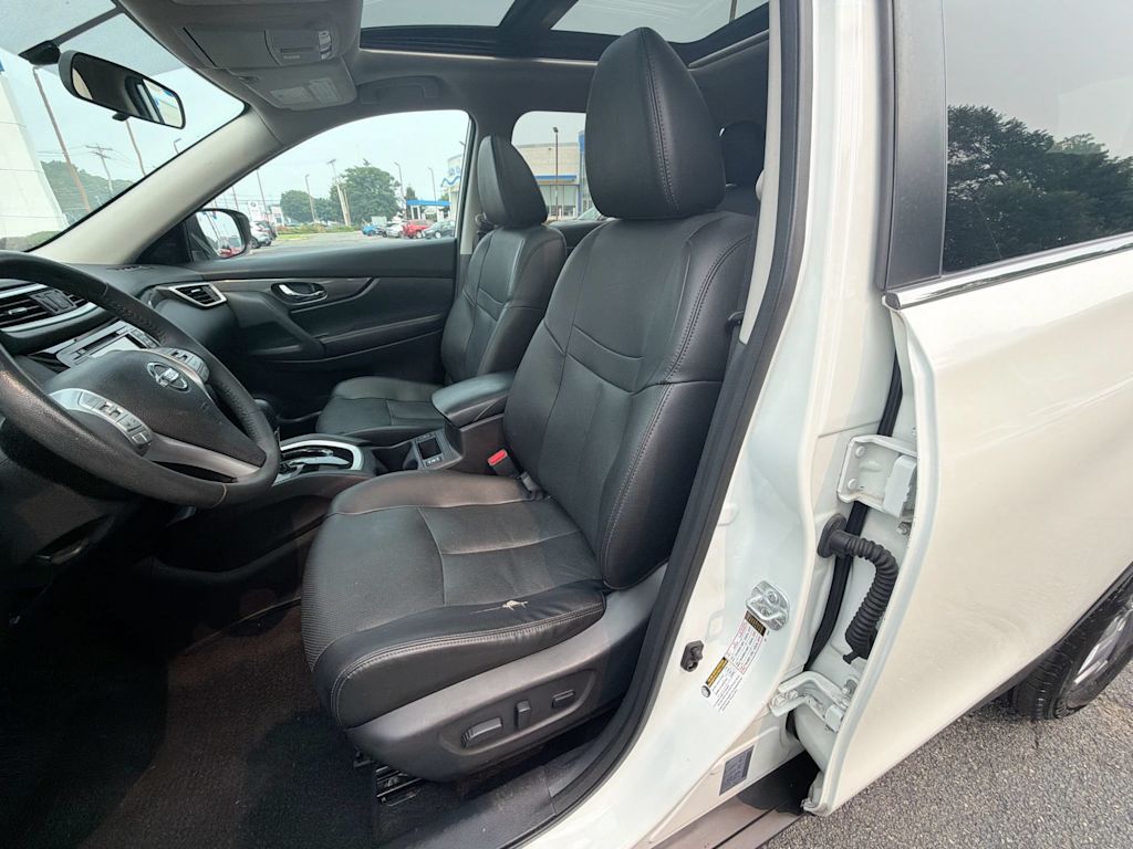 Thumbnail: 2016 Nissan Rogue - 27
