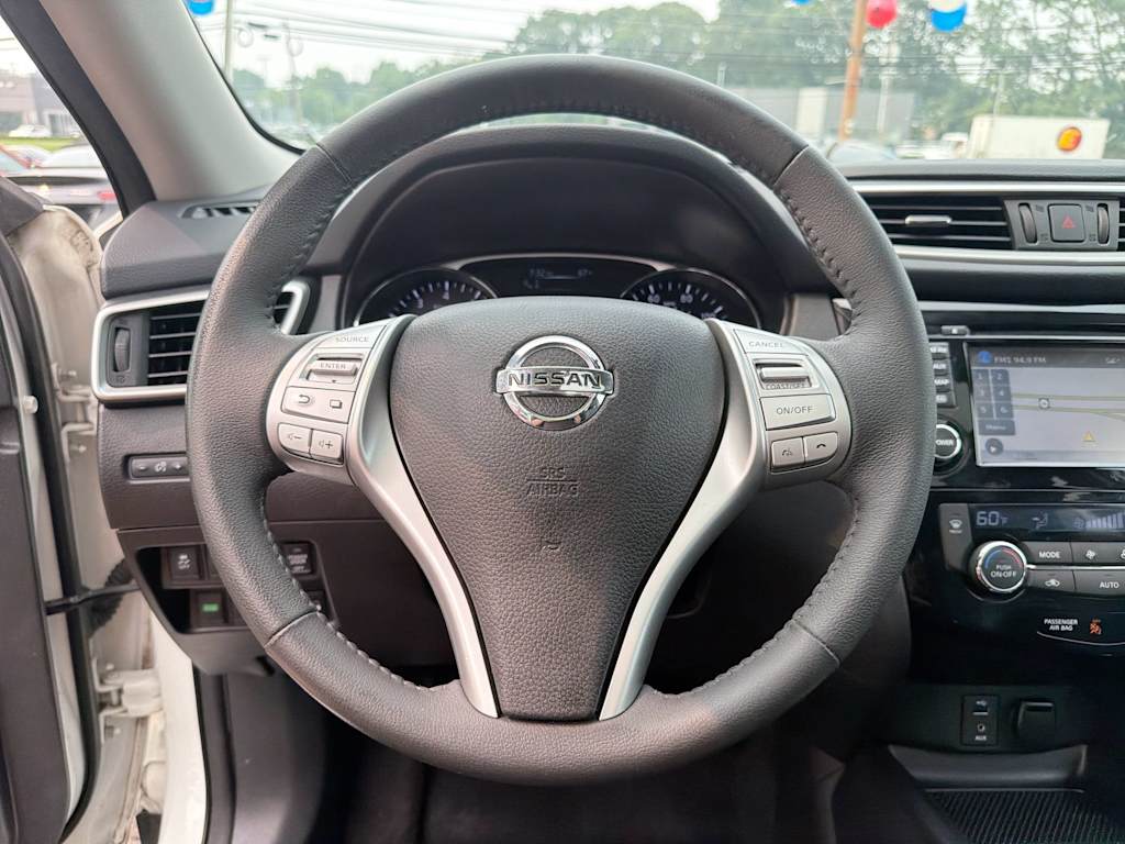 Thumbnail: 2016 Nissan Rogue - 13