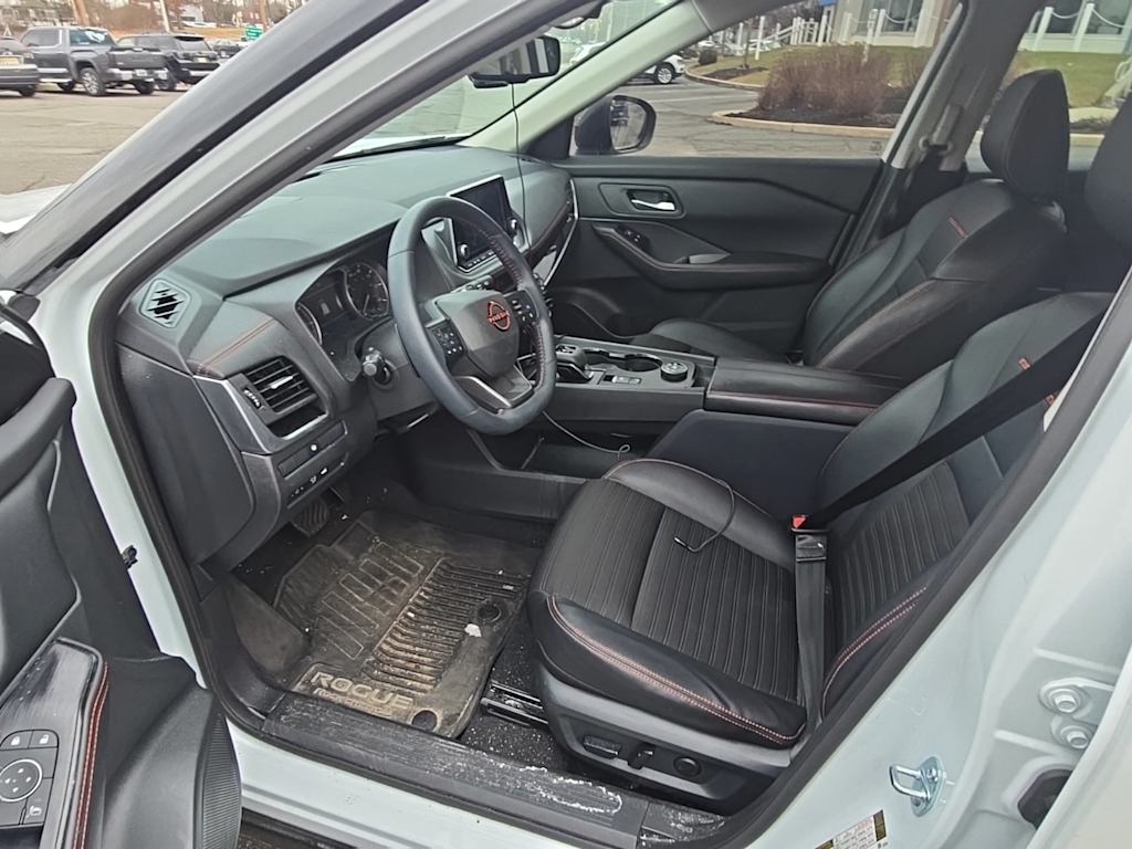 Thumbnail: 2025 Nissan Rogue - 9