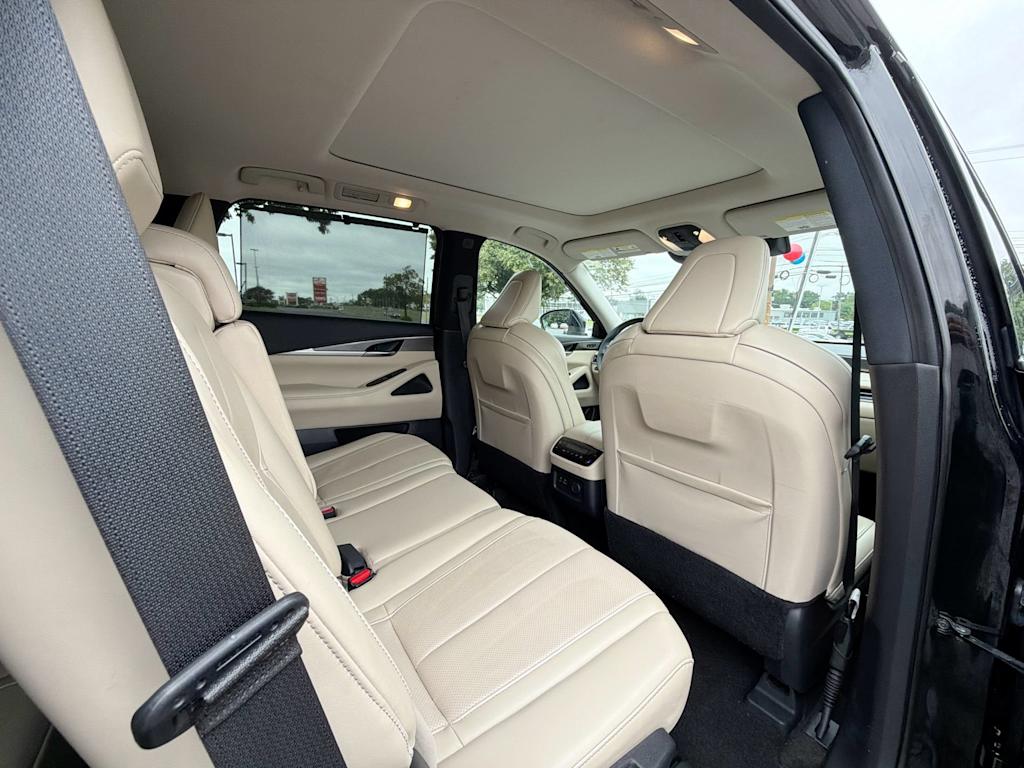 Thumbnail: 2023 INFINITI QX60 - 25