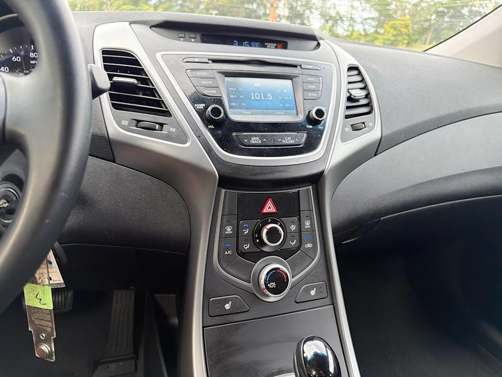 Thumbnail: 2014 Hyundai Elantra - 30