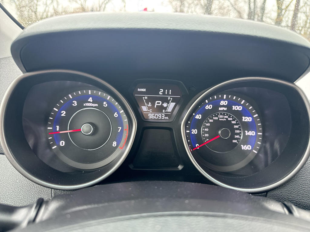 2016 Hyundai Elantra Value Edition 17