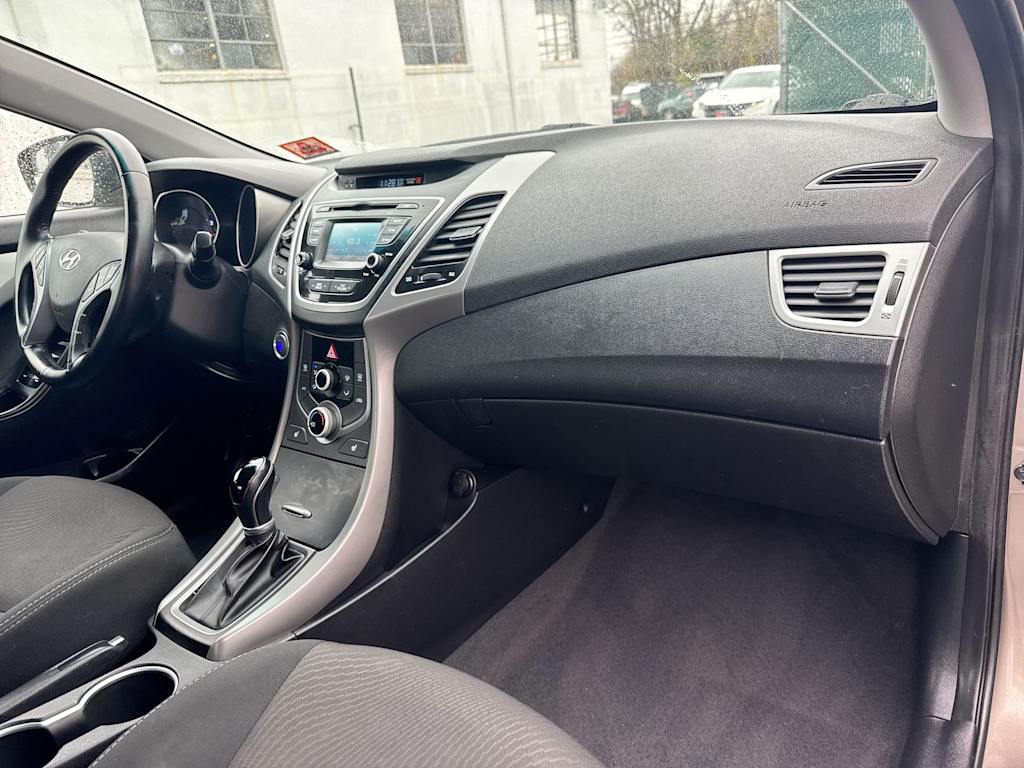 2016 Hyundai Elantra Value Edition 9