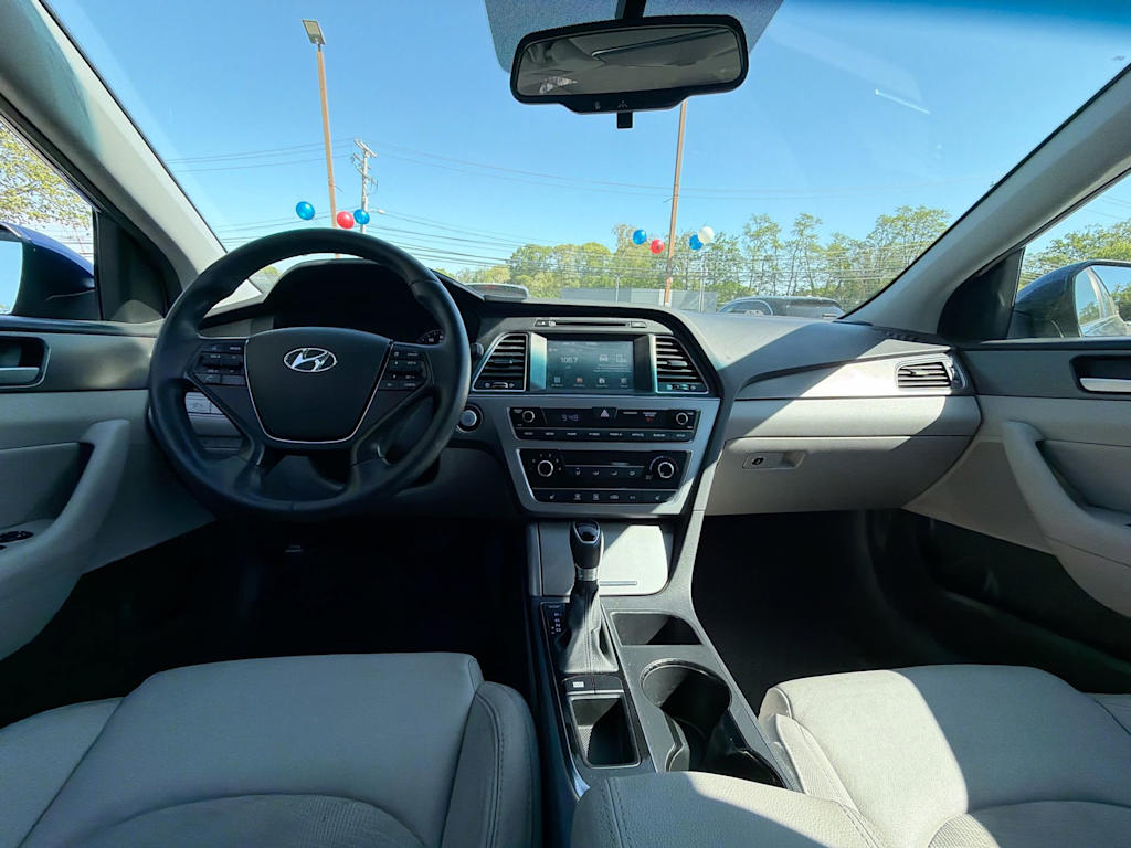 Thumbnail: 2017 Hyundai Sonata - 13