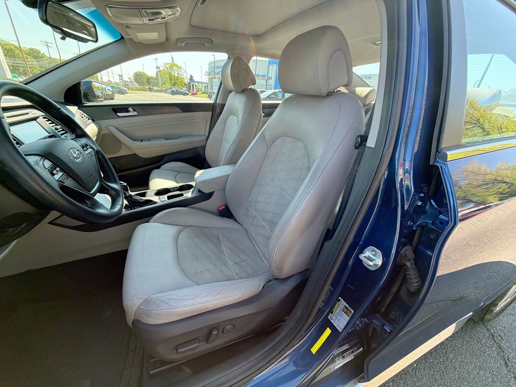 Thumbnail: 2017 Hyundai Sonata - 28