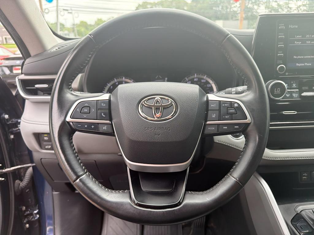 Thumbnail: 2022 Toyota Highlander - 14