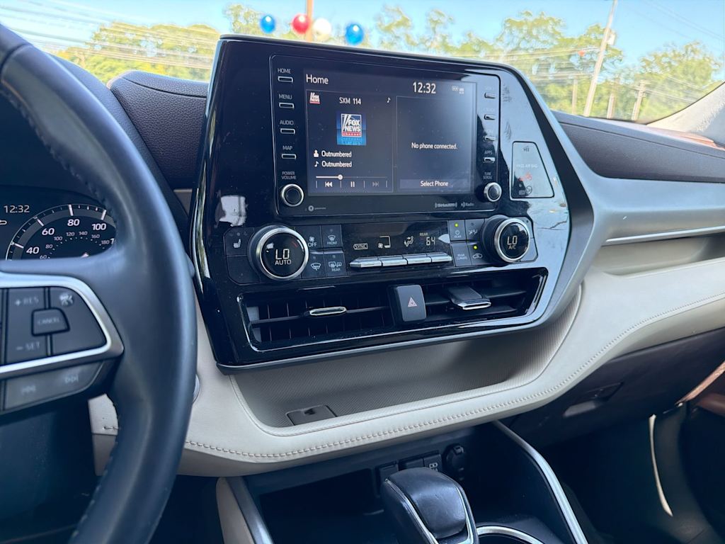 Thumbnail: 2021 Toyota Highlander - 15