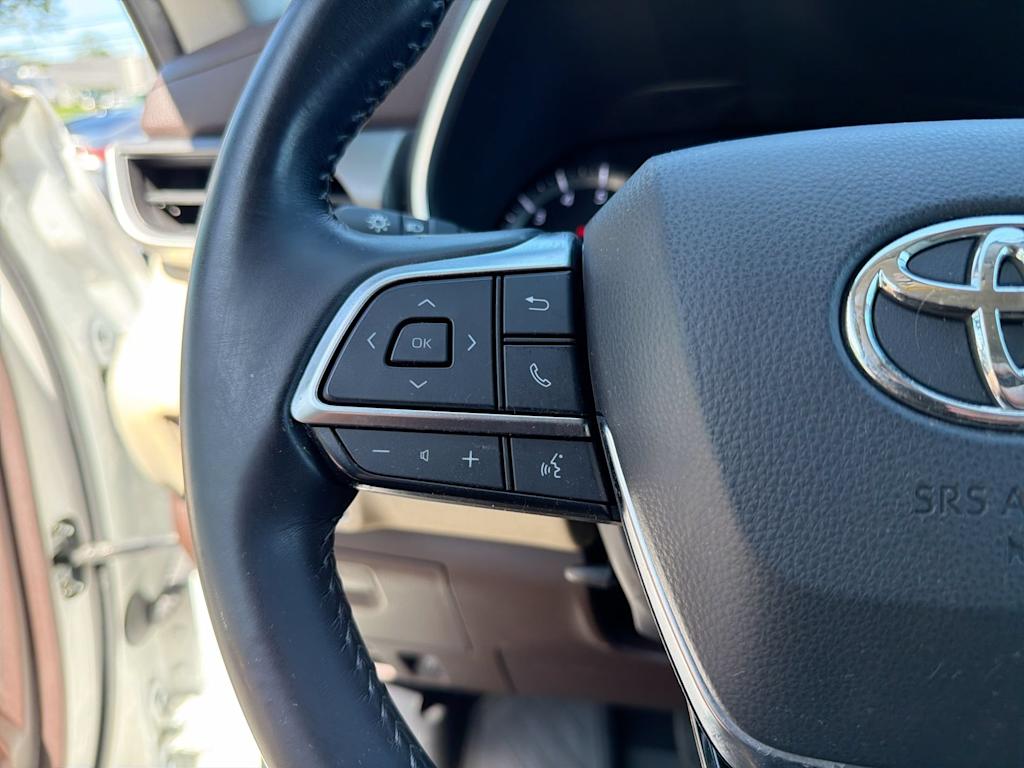 Thumbnail: 2021 Toyota Highlander - 30