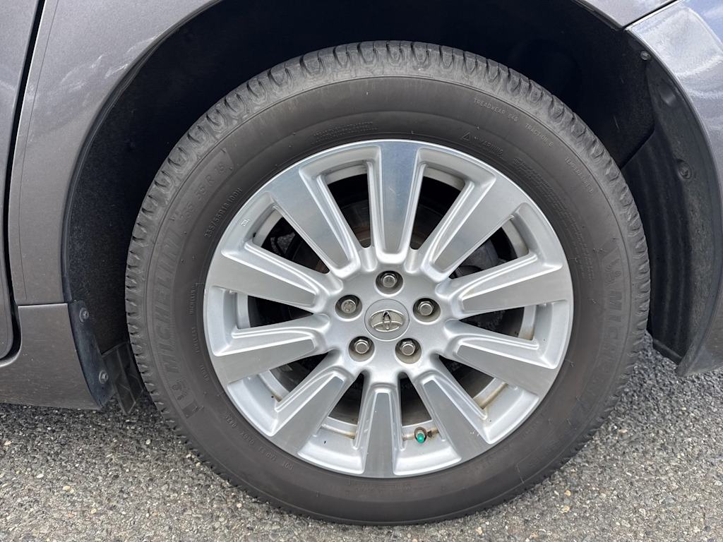 Thumbnail: 2017 Toyota Sienna - 24