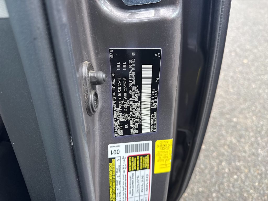 Thumbnail: 2017 Toyota Sienna - 13