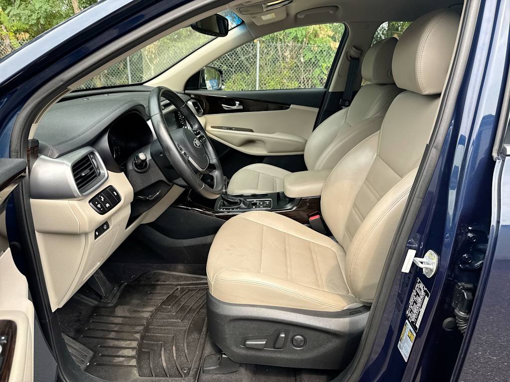 Thumbnail: 2019 Kia Sorento - 9
