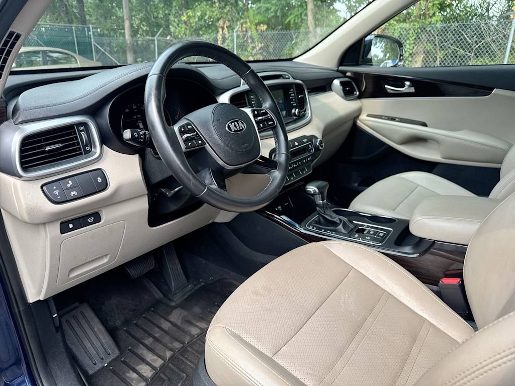 Thumbnail: 2019 Kia Sorento - 2